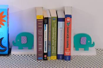Colorful Baby Elephant Design Wooden Bookend 2