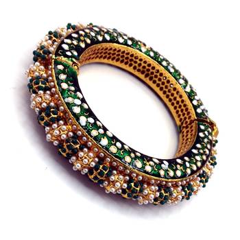 green meenakari bangles 1