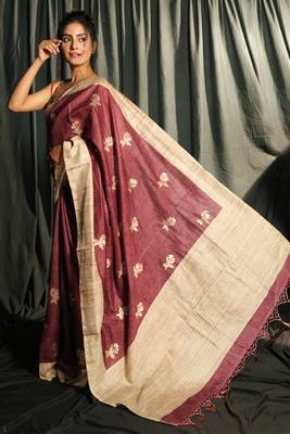 Wine Blended Gheecha With Floral Embroidery 2