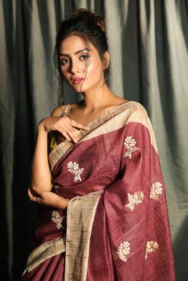 Wine Blended Gheecha With Floral Embroidery 3