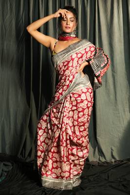 Red & Grey Pure Gheecha Saree With Leaf Printed Designs 1