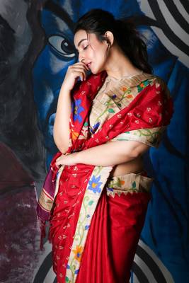 Red Soft Silk With Embroidered Buta With Printed Border And Pallu 3