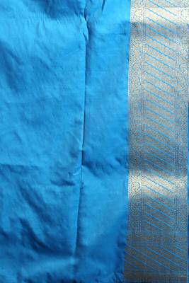 Zari Weaved Beige Banarsi With Small Buta And Sky Blue Pallu 4