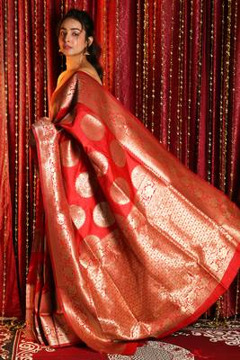 Red Blended Silk Saree With Zari Border And Pallu 2