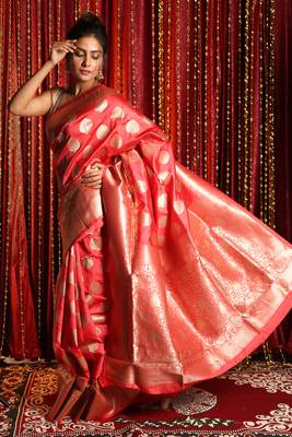 Coral Red Blended Silk Saree With Floral Zari Border And Pallu 2