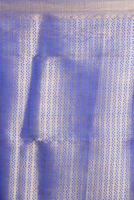 Green Dual Tone Blended Silk With Allover Zari Weaving And Blue Border & Pallu 4