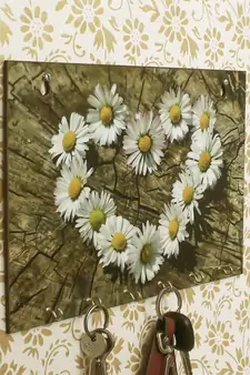Floral Theme Wooden Key Holder with 6 Hooks
