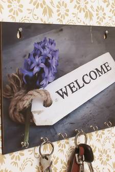 Welcome Theme Wooden Key Holder with 6 Hooks