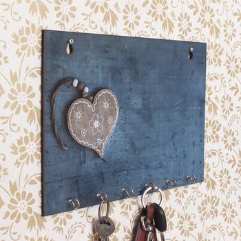 Heart Theme Wooden Key Holder with 6 Hooks 1