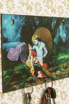 Radhe Krishna Theme Wooden Key Holder with 6 Hooks