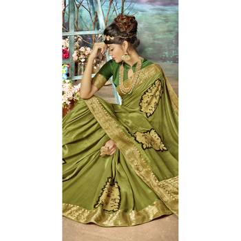 Green plain chanderi silk saree with blouse 2