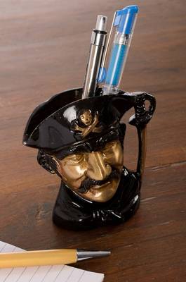 Brass Antique Finish Pirtates Handcolored Penstand 2
