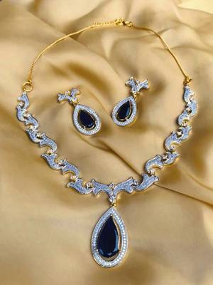 Gold necklaces 1