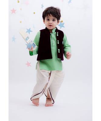 Black Plain Velvet With Green Kurta Set 2