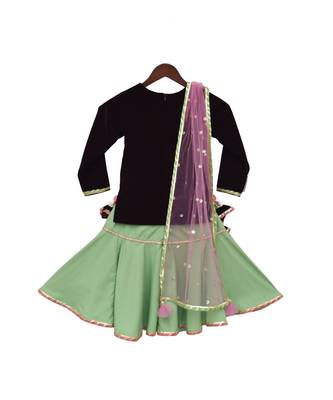 Burgundy Velvet Embroidered Sharara Set 4