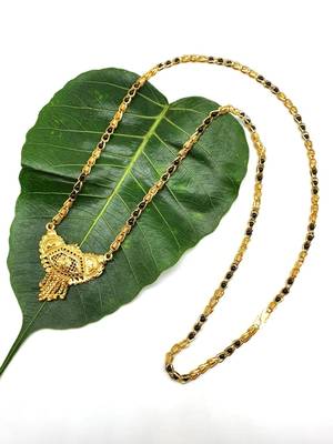 Women'S Pride Mangalsutra Traditional Golden Antique Pendant Mangalsutra Black Beads Single Line Layer Long Necklace 1