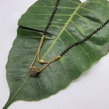 Women'S Pride Mangalsutra Multi Strand Gold Double Hain Layer Mani Kanthi Black Stone Pendant Beads Chain Mangalsutra 2