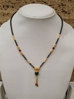 Women'S Pride Mangalsutra Gold Plated Green Stone Pendant Latkan Multicolor Black Beads Single Line Layer Short Necklace 3