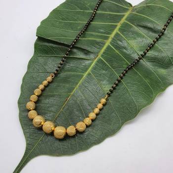 Women'S Pride Mangalsutra Gold Plated 17 Big Mani Pendant Black Beads Single Line Layer Short Mangalsutra Necklace 2