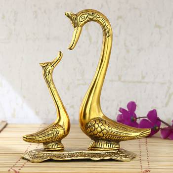 Loving Golden Swan Couple Figurine 1