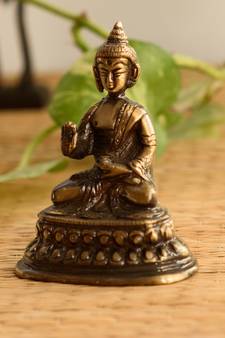 antique finish brass meditating buddha statue