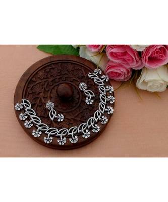 Eye Catching Designer Flower Design American Diamond Necklace With Matching Ear Rings 1