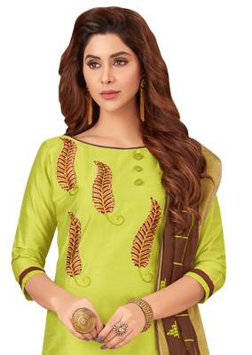 Blissta Women's Light Green Silk Blend Embroidered Dress Material With Beads Work & Thread Work Dupatta 2
