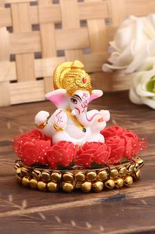 Lord Ganesha idol on Decorative Plate for Car and Home