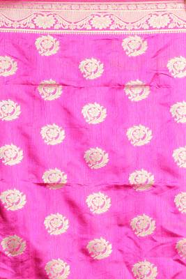 Steel Blended Tussar Saree With Allover Zari And Magenta Pallu 4