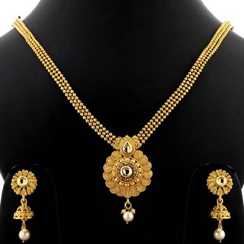 Gold jewellery 1