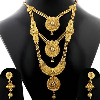 Gold jewellery 1