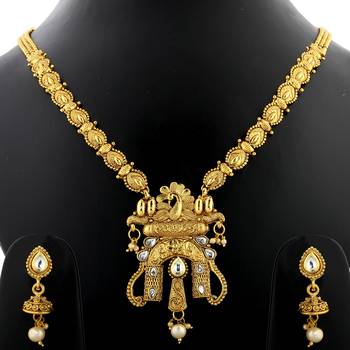 Gold jewellery 1
