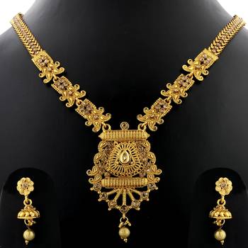 Gold jewellery 1