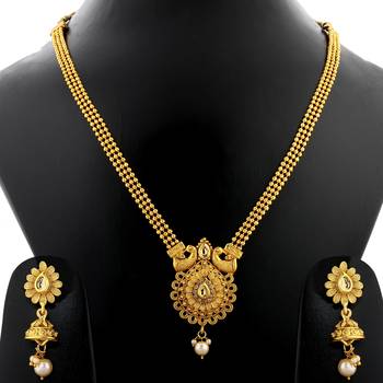 Gold jewellery 1