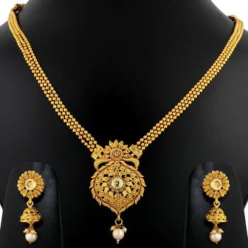 Gold jewellery 1