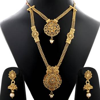 Gold jewellery 1