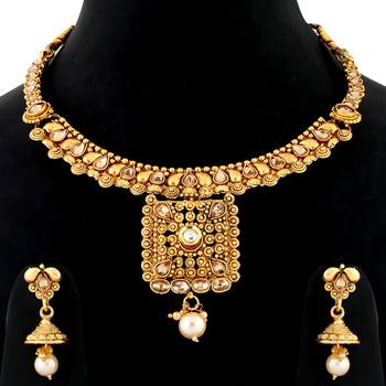 Gold chokers 1