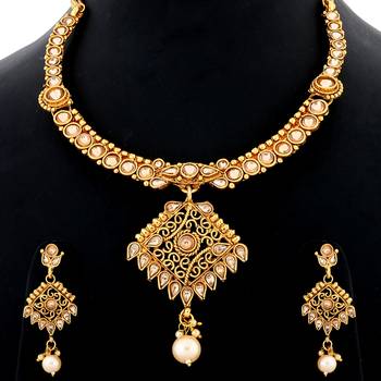 Gold chokers 1