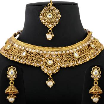 Gold chokers 1