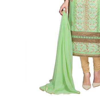 Green Embroidered Cambric Salwar 4