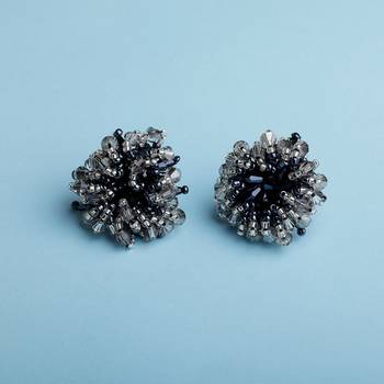 Black earrings 1
