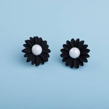 Black Earrings 1