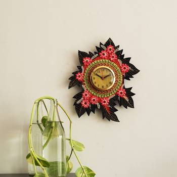 Handcrafted Papier-Mache Leaf Shape Wall Clock 3