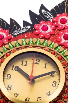 Handcrafted Papier-Mache Leaf Shape Wall Clock
