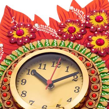 Handcrafted Papier-Mache Leaf Shape Wall Clock 4