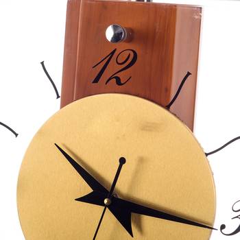 Premium Decorative Analog Wooden Wall Clock 4