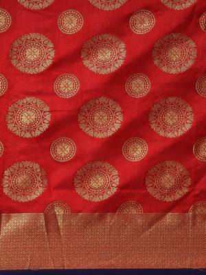 Red woven silk blend saree with blouse 5