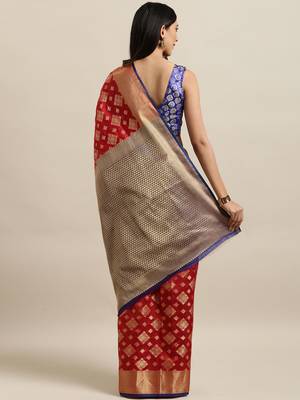 Red woven silk blend saree with blouse 2