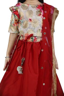 Floral Brocade Choli with red lehenga Set 3