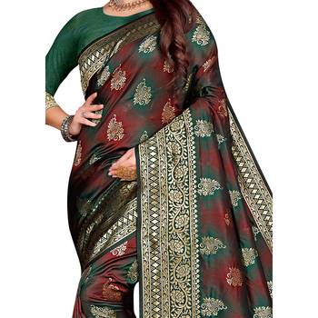 Green Woven Banarasi Silk Saree With Blouse 3